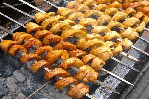 爆料烤面筋的新闻报道,食品安全问题引发关注