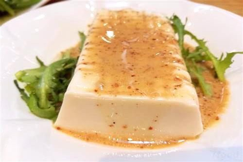 爆料小豆腐加工视频,传统工艺与现代技术的完美融合  第3张