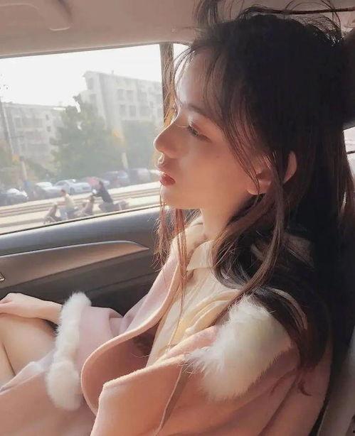 抖音腿纹身女网红吃瓜,揭秘网红圈背后的真相与争议” 第2张 抖音腿纹身女网红吃瓜,揭秘网红圈背后的真相与争议” 第2张